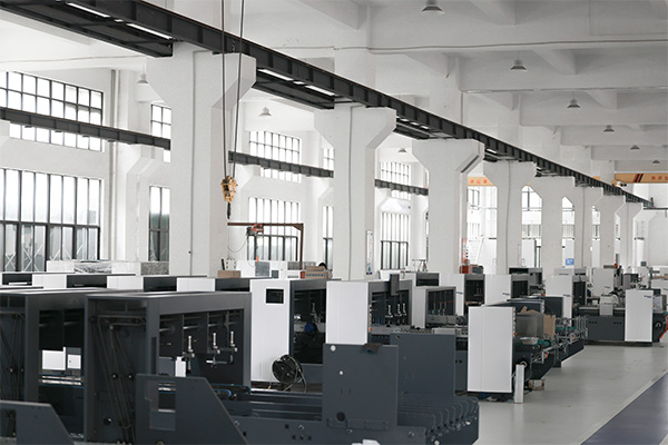 糊盒機(jī):在“雙碳”與工業(yè) 4.0 浪潮中奮勇前行